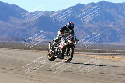 media/Jan-09-2022-SoCal Trackdays (Sun) [[2b1fec8404]]/Turn 8 (1045am)/